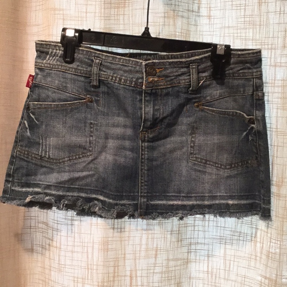 Levi mini skirt